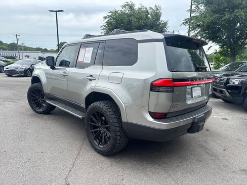 Used 2024 Lexus GX 550 w/ Accessory Package (2T) AWD/4WD image 5