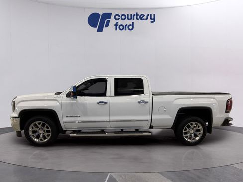 Used 2018 GMC Sierra 1500 SLT w/ Max Trailering Package image 4