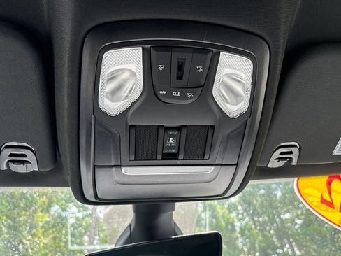 Used 2022 RAM 1500 Big Horn AWD/4WD image 30