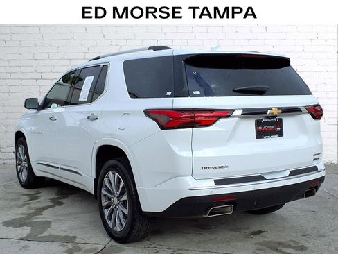 Used 2023 Chevrolet Traverse Premier image 3