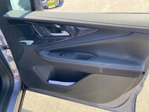 New 2025 Chevrolet Blazer EV LT image 38