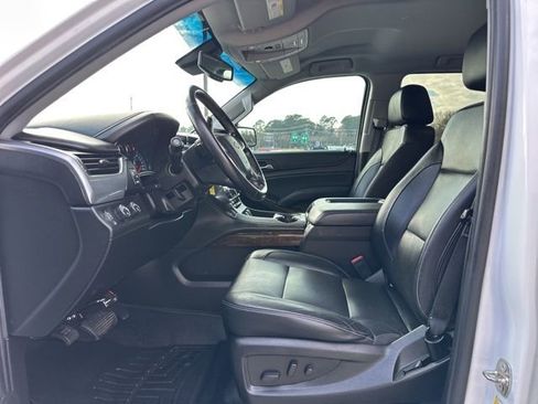 Used 2019 Chevrolet Tahoe LT image 9