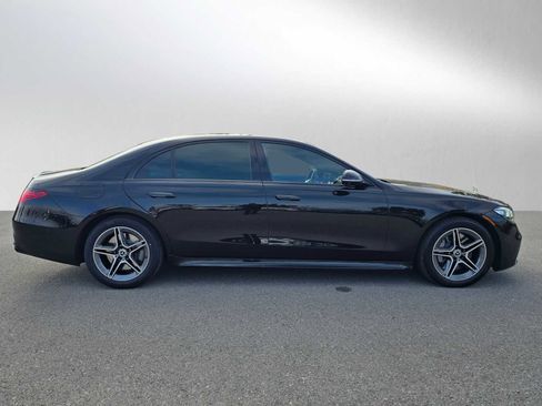 Used 2022 Mercedes-Benz S 580 4MATIC Sedan image 2