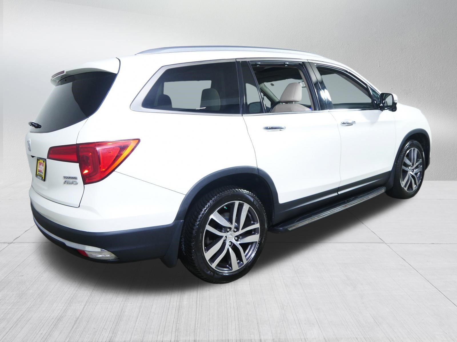 Used 2016 Honda Pilot Touring image 7