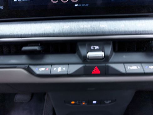 Used 2024 Kia EV9 Wind image 24