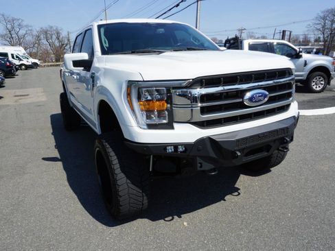 Used 2021 Ford F150 Lariat w/ Equipment Group 501A Mid image 3