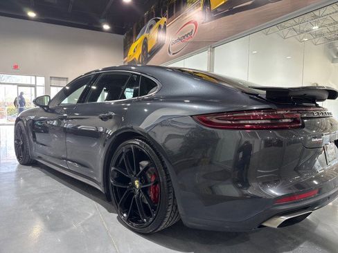 Used 2017 Porsche Panamera image 38