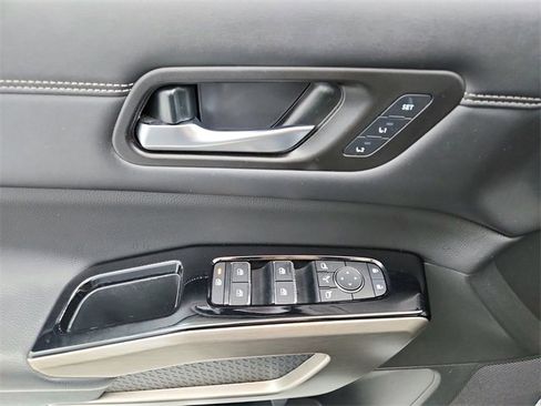 Used 2023 Nissan Pathfinder Platinum w/ Lighting Package (N93) image 40