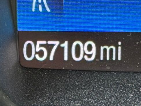 Used 2017 Ford Escape SE w/ SE Cold Weather Package image 17