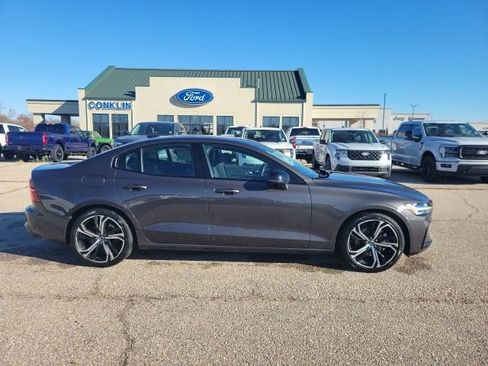 Used 2024 Volvo S60 B5 Plus image 20