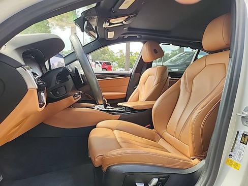 Used 2021 BMW 540i w/ Executive Package RWD image 2