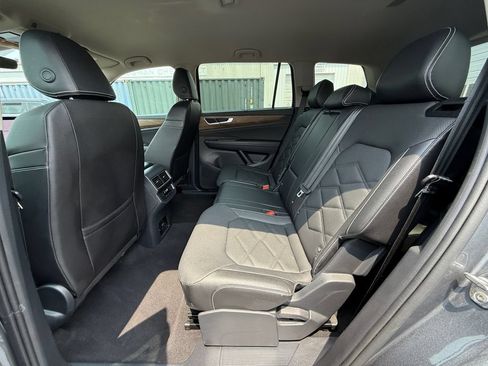 Used 2025 Volkswagen Atlas SE FWD image 22