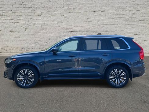 Used 2022 Volvo XC90 T5 Momentum w/ Protection Package Premier FWD image 2