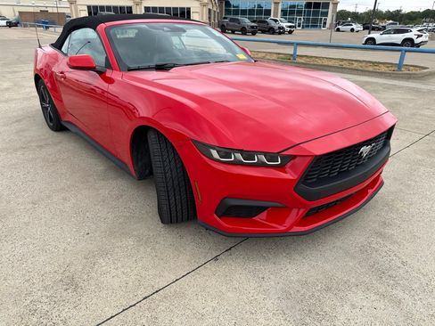 Used 2025 Ford Mustang Premium RWD image 15
