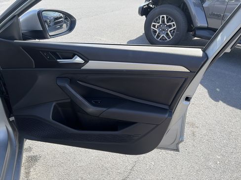 Used 2021 Volkswagen Jetta SE image 26