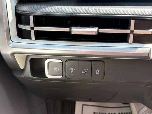 Used 2024 Hyundai Santa Fe SEL AWD/4WD image 8