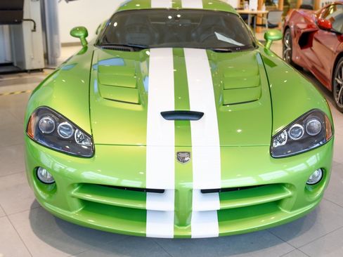 Used 2008 Dodge Viper SRT-10 image 3