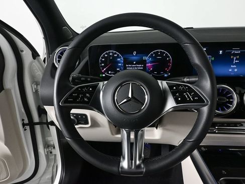 Certified 2026 Mercedes-Benz GLA 250 image 2