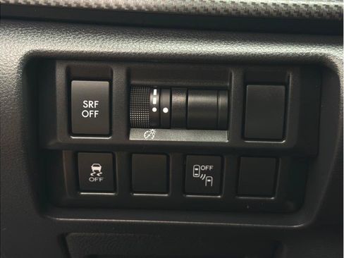 Used 2018 Subaru Crosstrek 2.0i Premium AWD/4WD image 22