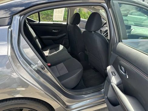 Used 2023 Nissan Sentra SR w/ Electronics Package FWD image 24
