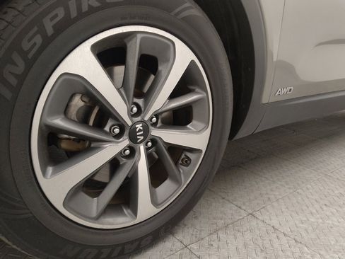 Used 2019 Kia Sorento EX w/ EX Touring Package image 31