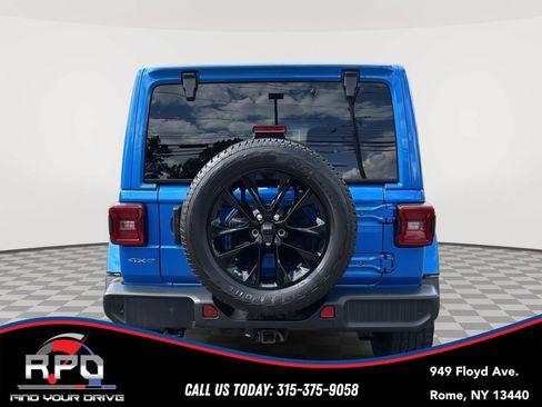 Used 2021 Jeep Wrangler Unlimited Sahara w/ Cold Weather Group AWD/4WD image 4