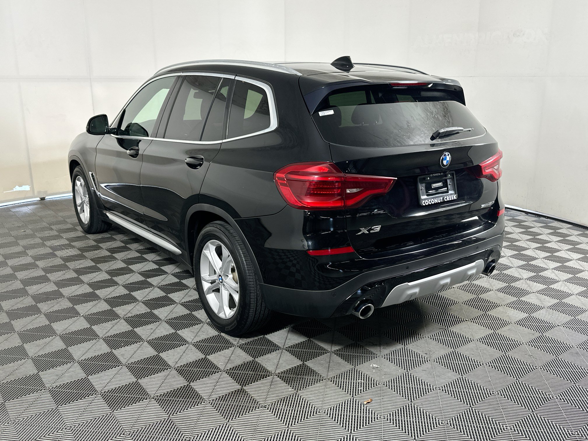 Used 2019 BMW X3 sDrive30i w/ Convenience Package RWD image 5
