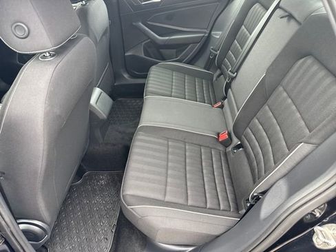 Certified 2022 Volkswagen Jetta Sport image 30