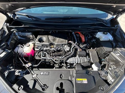 Used 2024 Toyota Sienna XLE w/ XLE Plus Package image 31