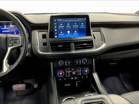 Used 2023 Chevrolet Suburban Z71 w/ Luxury Package image 8