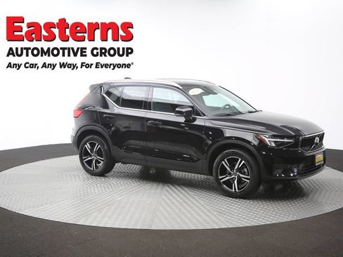 Used 2024 Volvo XC40 B5 Core AWD/4WD image 48