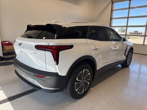 New 2025 Chevrolet Blazer EV LT image 8