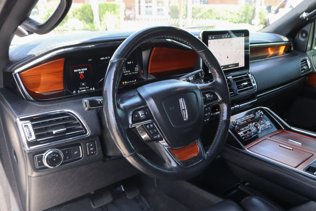 Used 2020 Lincoln Navigator Reserve w/ Equipment Group 208A Reserve AWD/4WD image 24