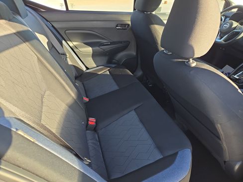 Used 2025 Nissan Versa SV w/ Trunk Package image 30