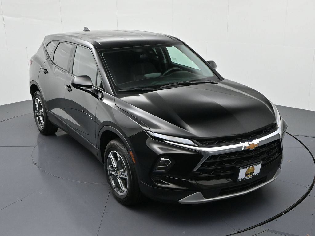 Used 2025 Chevrolet Blazer LT FWD image 15