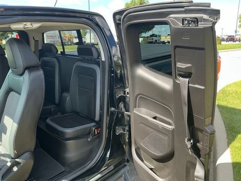 Used 2016 Chevrolet Colorado Z71 AWD/4WD image 17