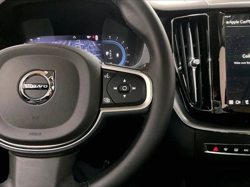 Used 2025 Volvo XC60 B5 Core w/ Protection Package Premier image 21