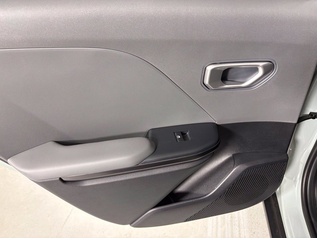 New 2026 Kia K4 FWD image 36