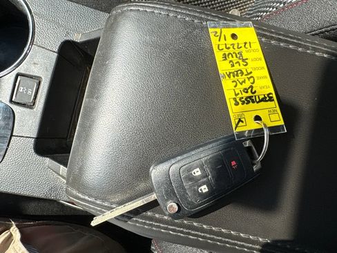 Used 2017 GMC Terrain SLE FWD image 12