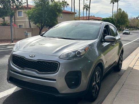 Used 2021 Kia Sportage LX image 4