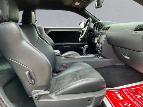 Used 2009 Dodge Challenger SRT8 w/ SRT Option Group II image 15