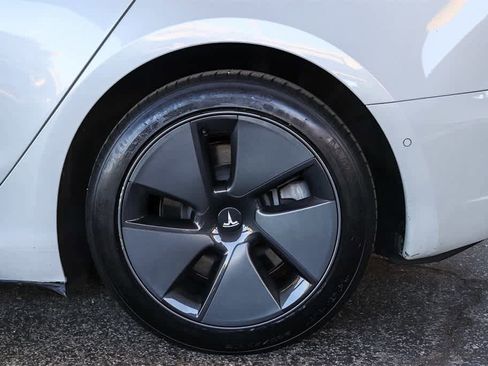 Used 2021 Tesla Model 3 Long Range image 10