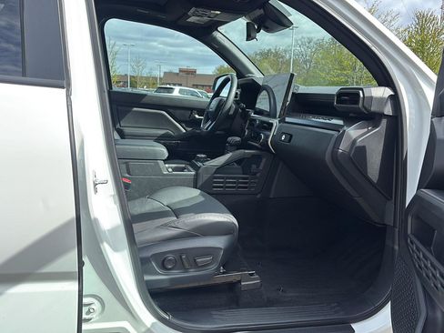 Used 2025 Toyota Tacoma TRD Off-Road w/ TRD Off Road Premium Package AWD/4WD image 14