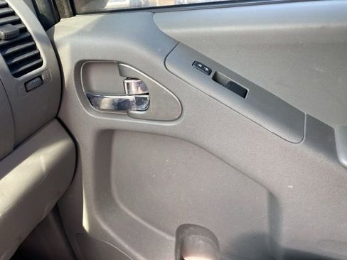 Used 2021 Nissan Frontier S w/ S Utility Package image 24