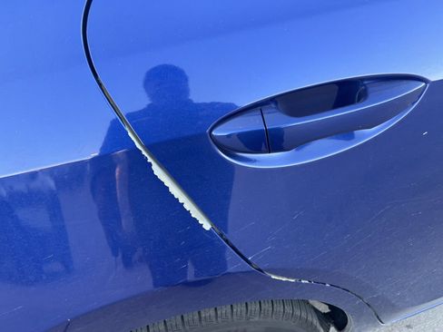 Used 2015 Toyota Corolla L image 18