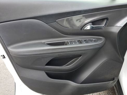 Used 2022 Buick Encore Preferred w/ Safety Package image 23