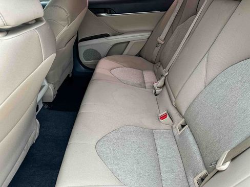 Used 2022 Toyota Camry LE FWD image 18