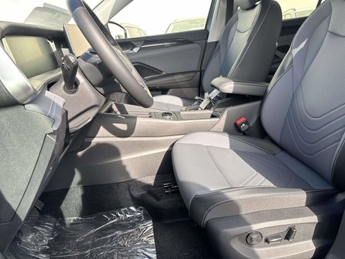 New 2026 Volkswagen Tiguan SE image 14