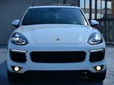 Used 2017 Porsche Cayenne S image 6