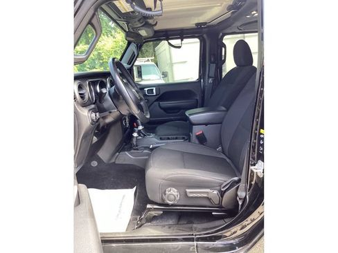 Used 2023 Jeep Wrangler Unlimited Sport AWD/4WD image 3